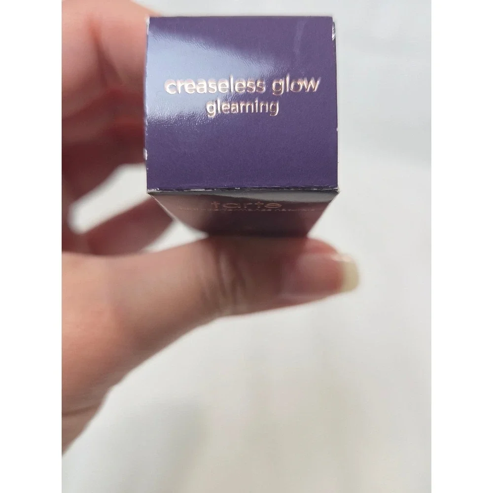 Tarte Creaseless Glow Skin Filter in the shade Gleaming .23 Fl Oz New